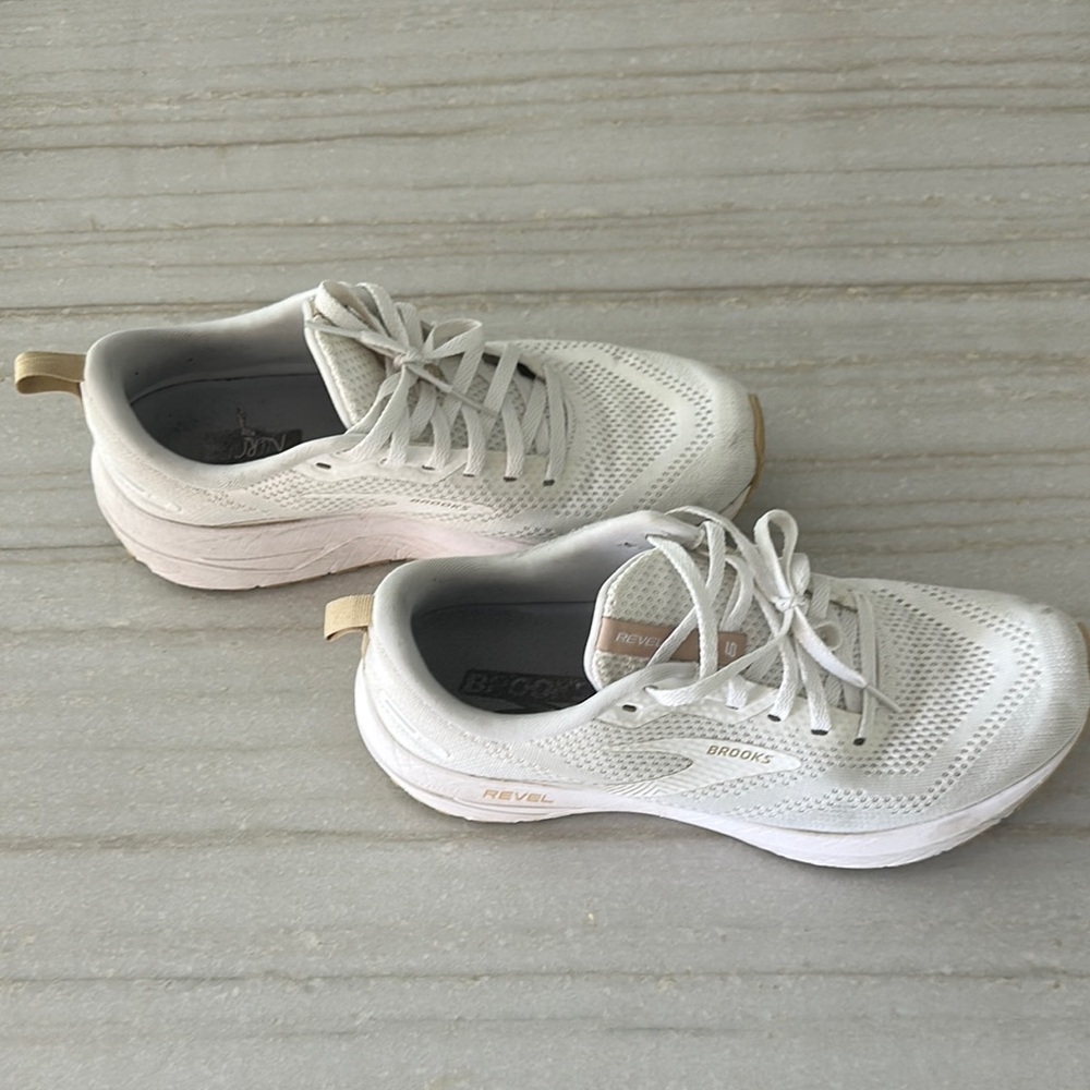 Brooks Revel 6 Sneakers